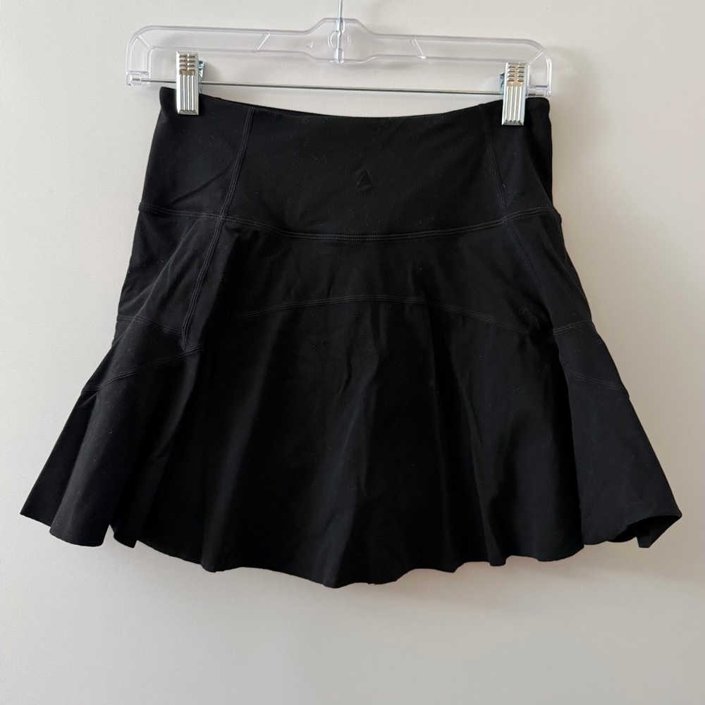 Vitality Size Small Skirt with Built In Shorts with Pockets Athletic Black Used - Picture 2 of 7